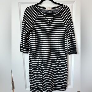 Max Studio Sweater dress stripped with pockets woman’s size small